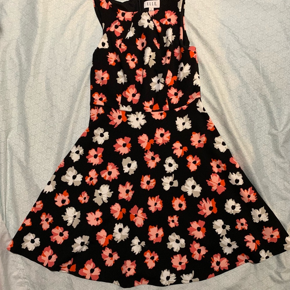 Womens Elle Black Daisy Floral Dress